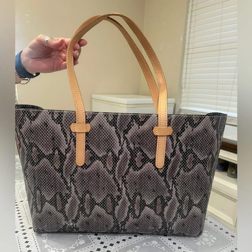 Consuela Tote - Picture 1 of 7